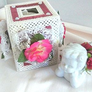 Handmade Rose White Mauve Tissue Box Cover NWT